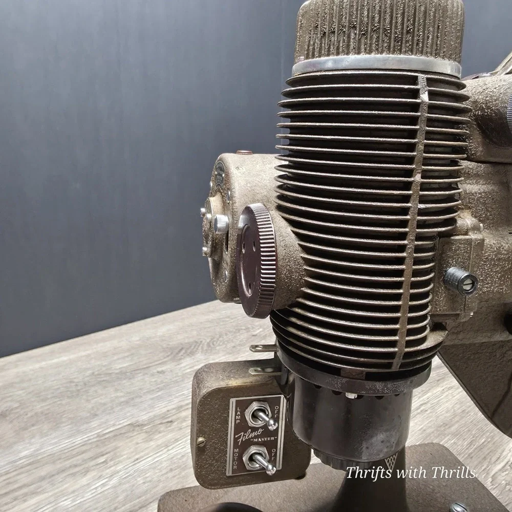 Bell‎ & Howell FILMO-MASTER 8mm Vintage Motion Picture Projector with Case
